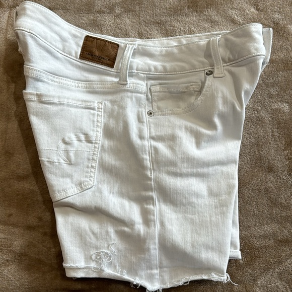 American Eagle Outfitters Ne(x)t Level Stretch X Midi Shorts White size 6 frayed - Picture 8 of 10